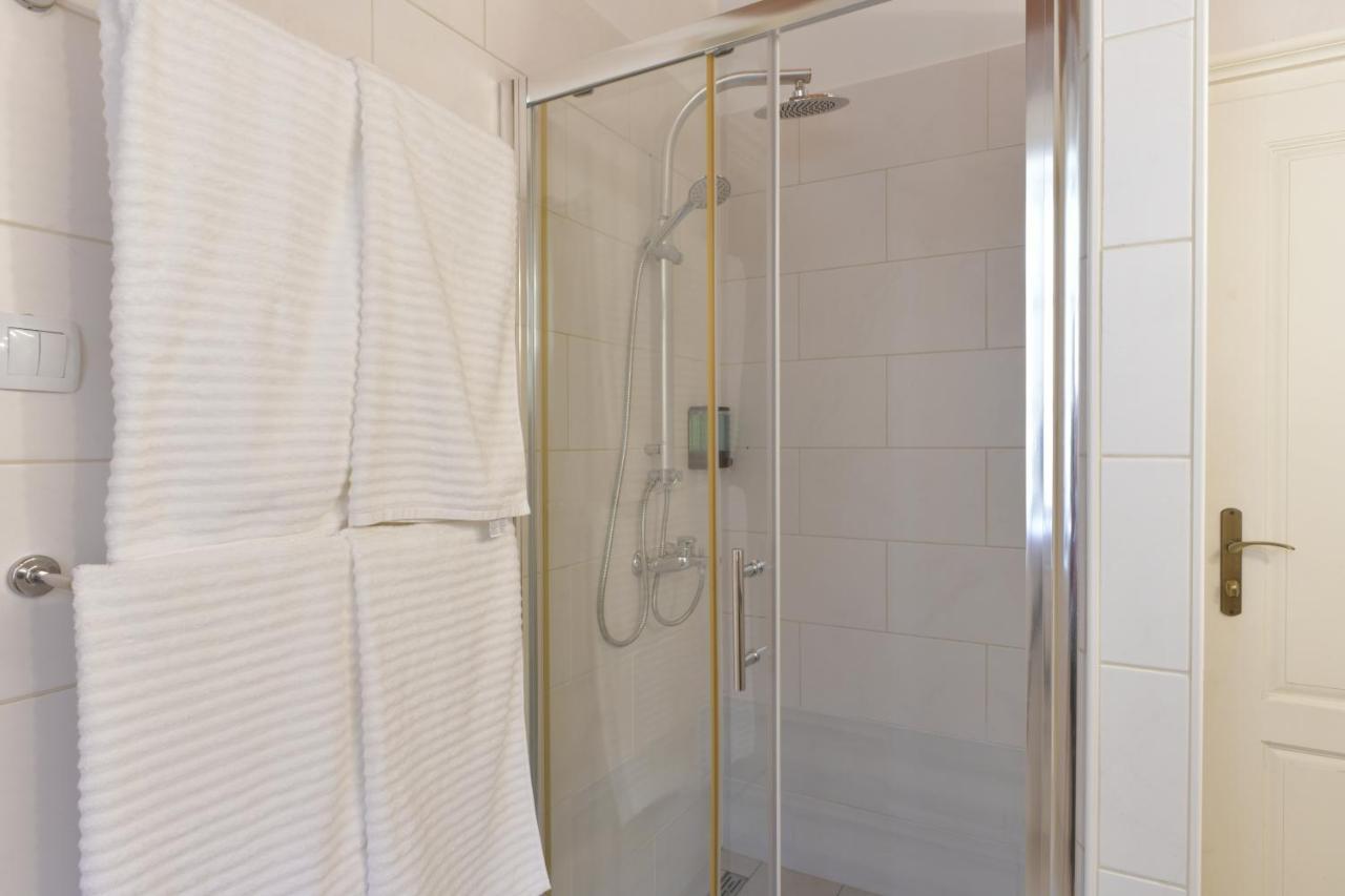 Apartment Azalea Загреб Екстериор снимка