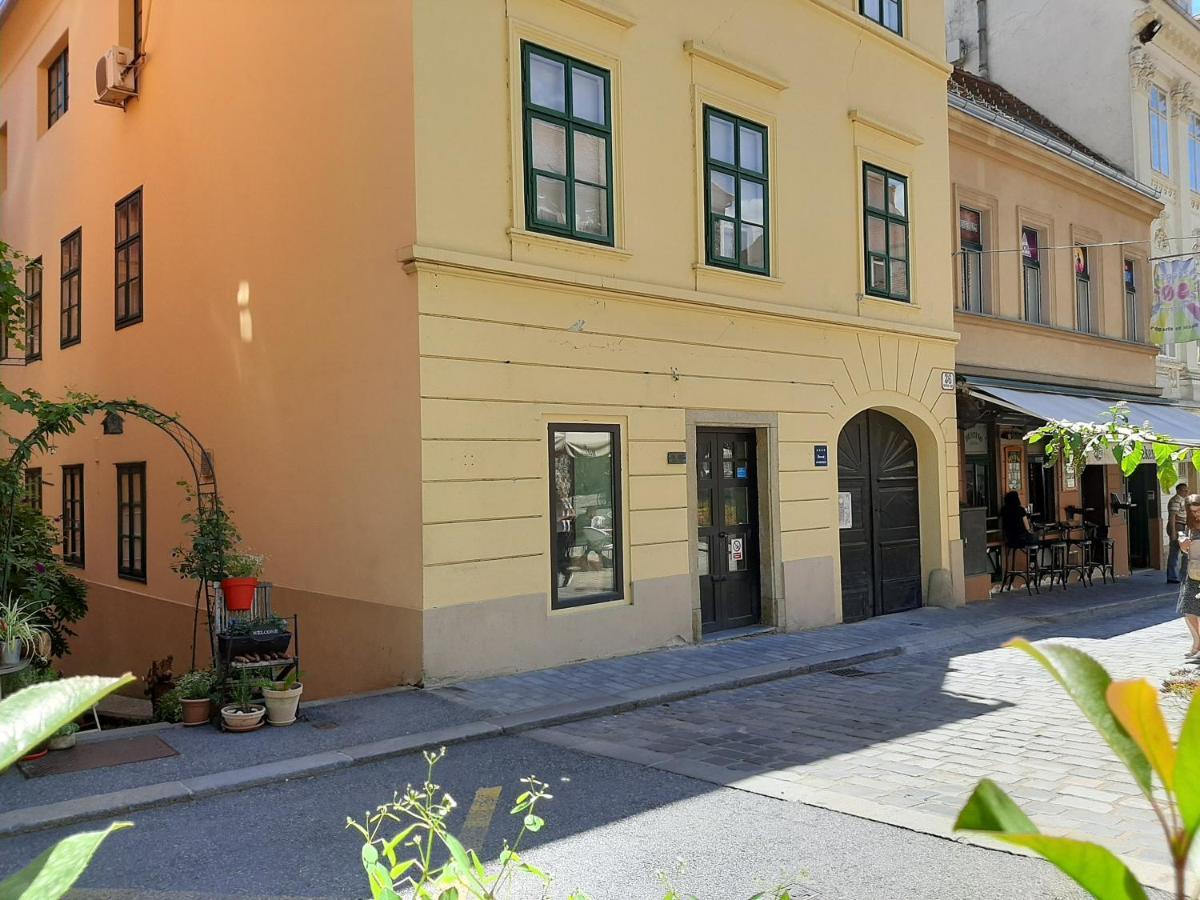 Apartment Azalea Загреб Екстериор снимка